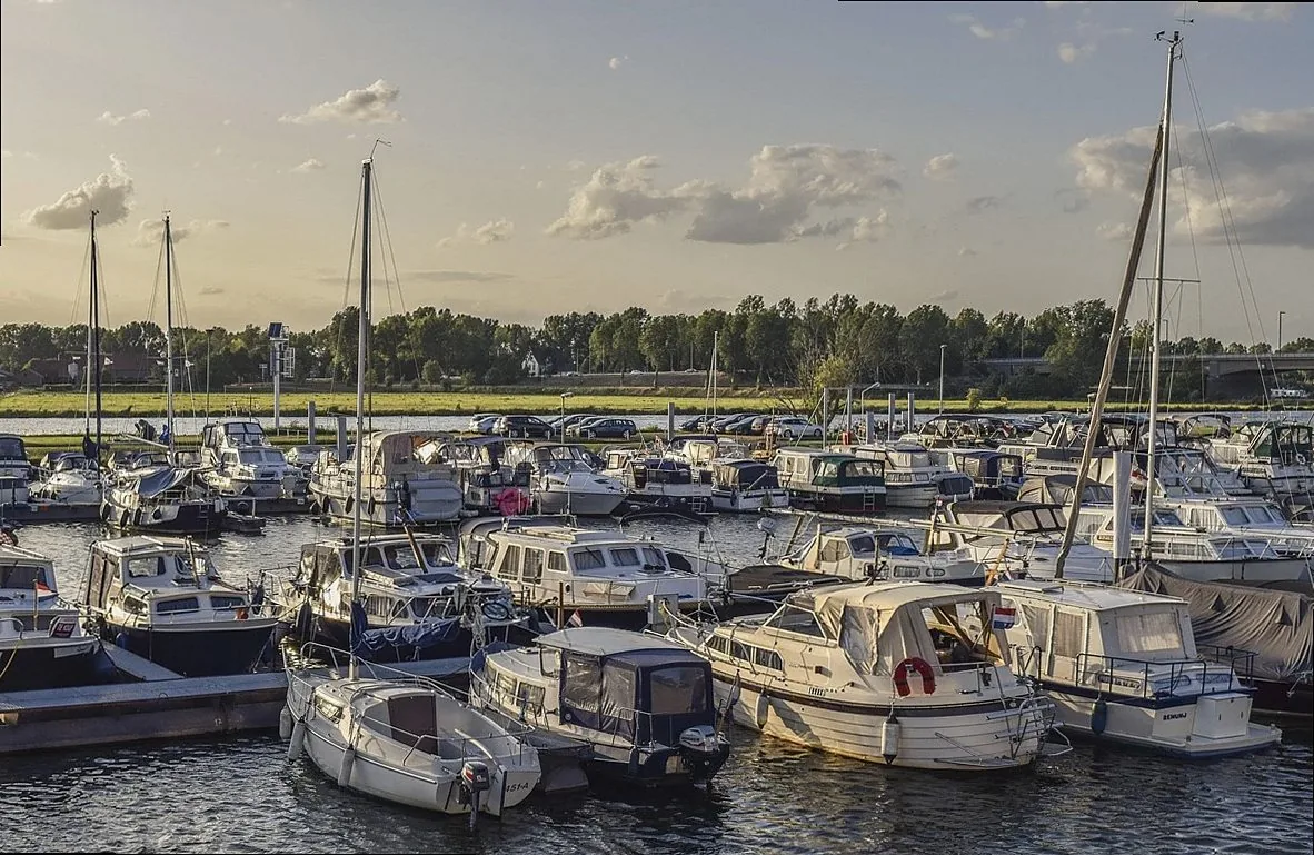 port, boats, water, to travel, tourism, vacations, sail, nature, summer, yachts, flow, sailboats, nautical, sport boats,